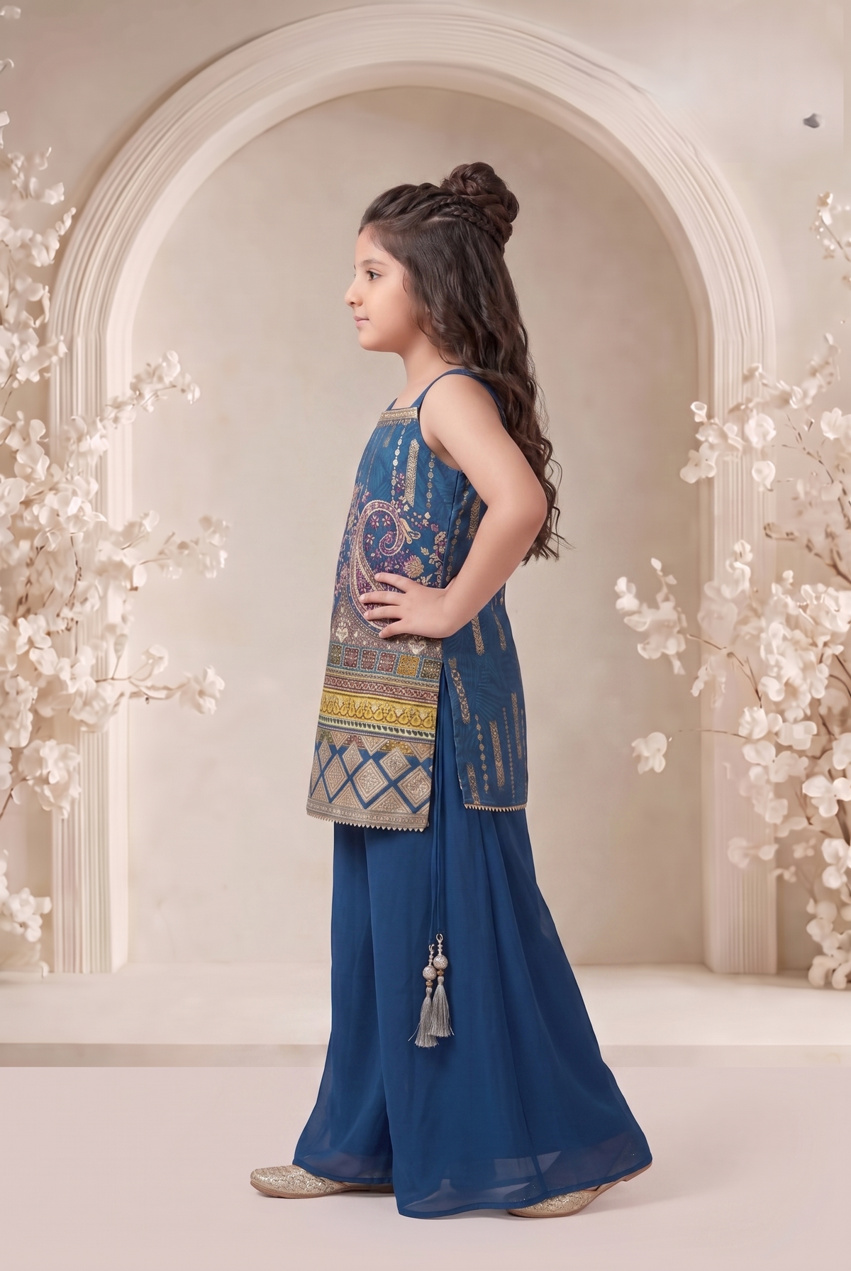 Girls Ethnic Motifs Printed Regular Kurti with Sharara