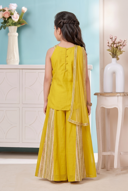 Girls Ethnic Motifs Regular Top with Sharara & With Dupatta