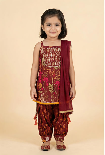 Girls Floral Printed Regular Thread Work Pure Cotton Kurta with Patiala & With Dupatta