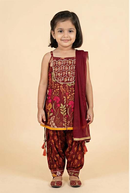 Girls Floral Printed Regular Thread Work Pure Cotton Kurta with Patiala & With Dupatta