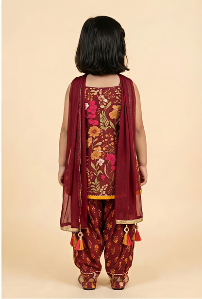 Girls Floral Printed Regular Thread Work Pure Cotton Kurta with Patiala & With Dupatta