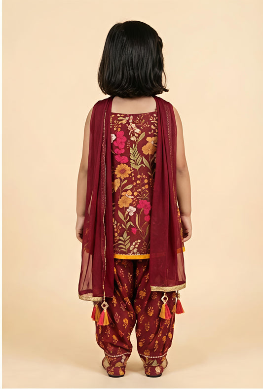Girls Floral Printed Regular Thread Work Pure Cotton Kurta with Patiala & With Dupatta