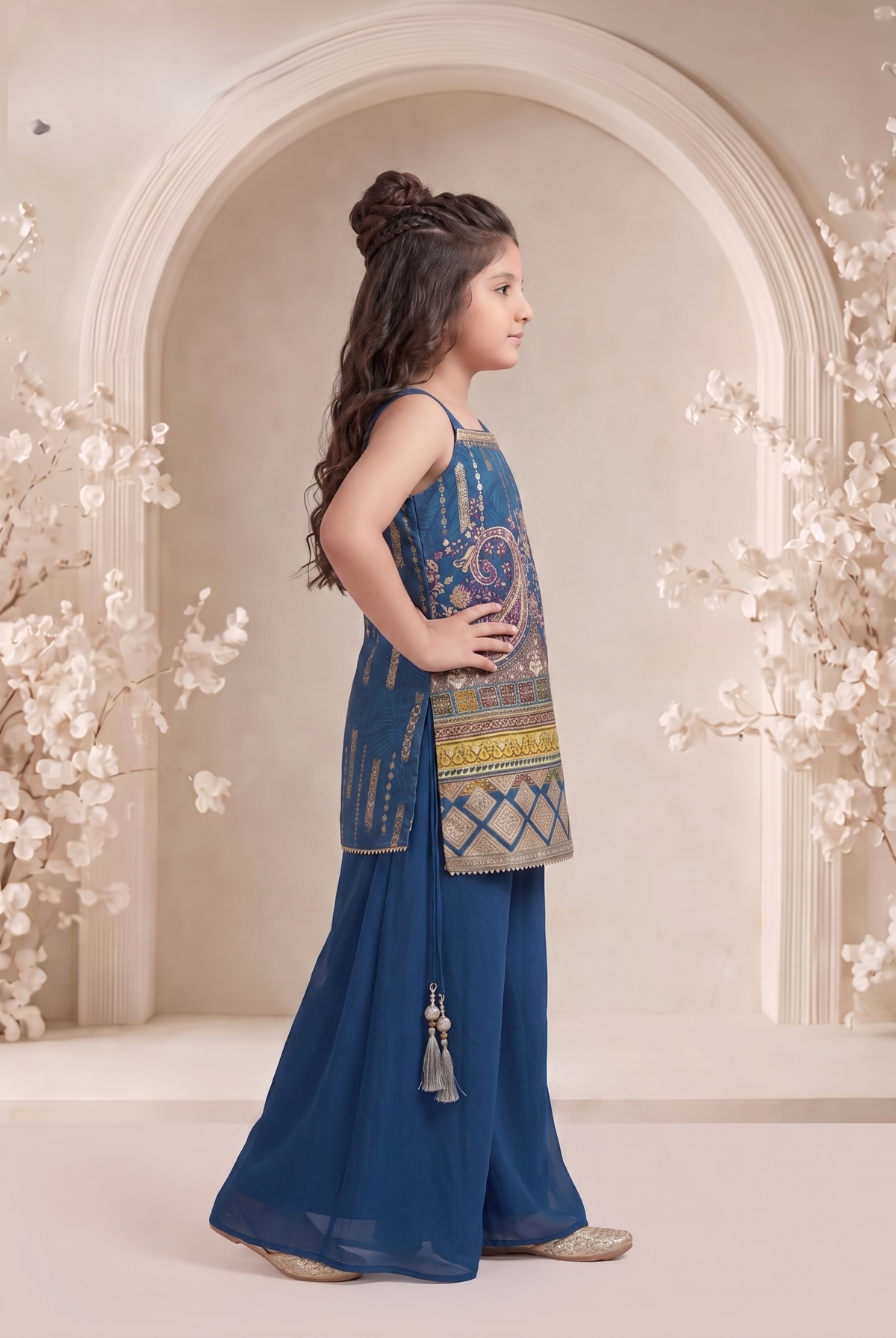 Girls Ethnic Motifs Printed Regular Kurti with Sharara